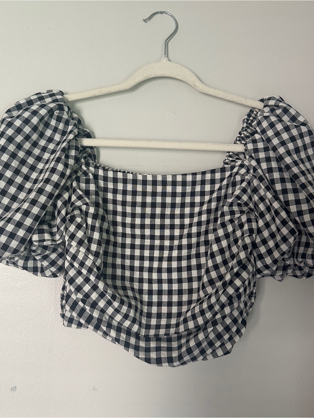 Black & White Gingham Puff Sleeve Crop Top